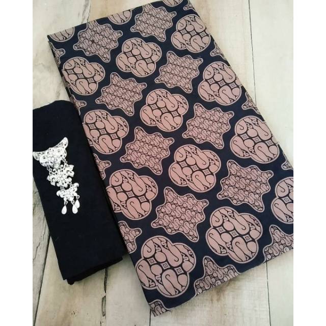 Jual Kain Batik Jarik Sogan Hitam Manis Primis Keren Seragam Bridesmaid