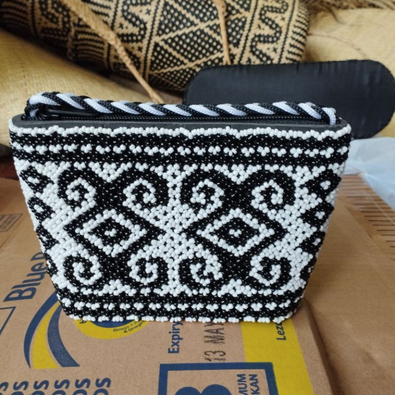 Jual Tas Selempang Manik Motif Etnik Dayak Kalimantan Tas Wanita