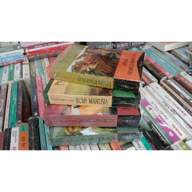 Jual SATU PAKET NOVEL PRAMOEDYA ANANTA TOER RUMAH KACA JEJAK LANGKAH