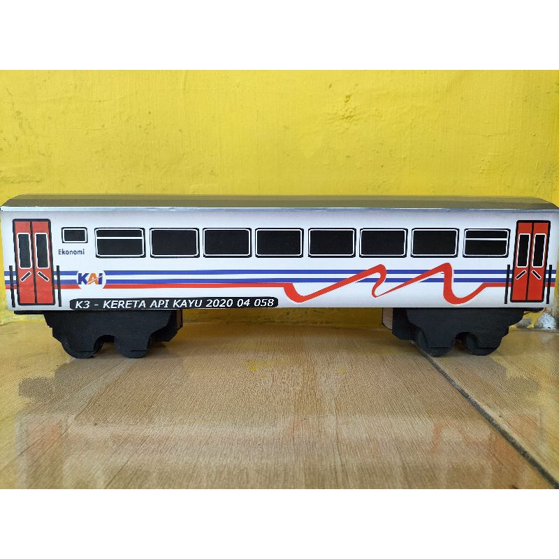 Jual Miniatur Kereta Api Gerbong Ekonomi Livery Miniatur Keret Api Kayu