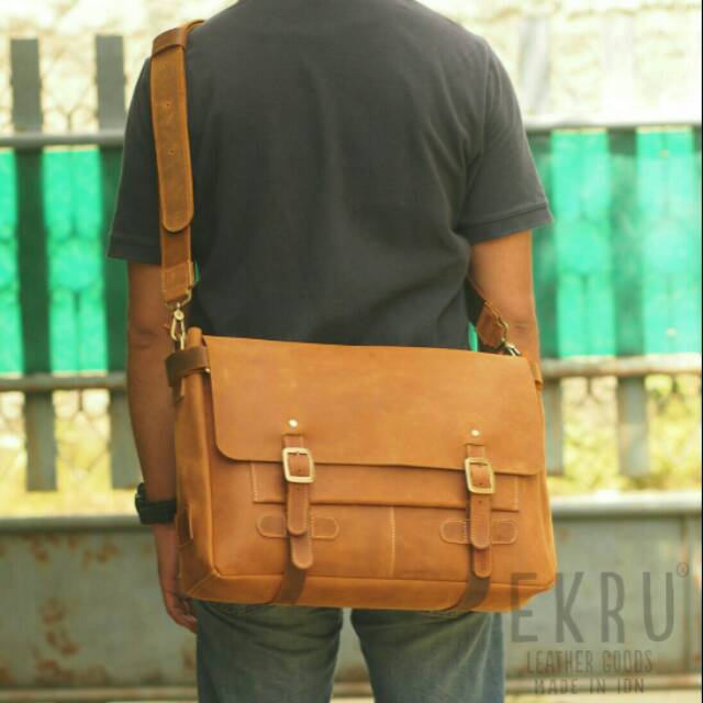 Jual LEATHER POSTMAN MESSENGER BAG TAS SELEMPANG PRIA KULIT ASLI