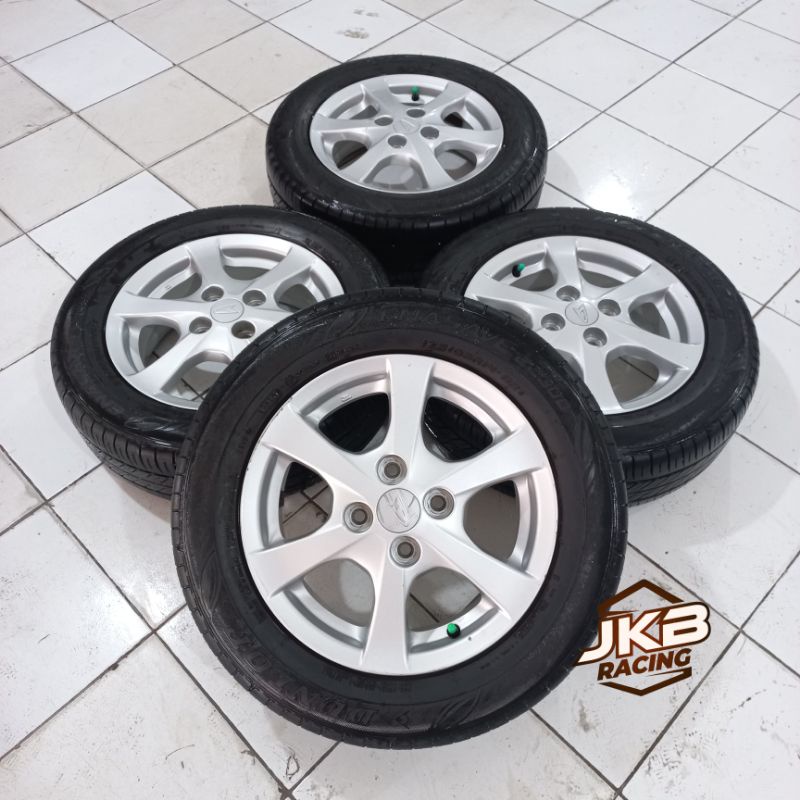 Jual Velg Mobil Bekas Oem Daihatsu Ayla R Pcd X Ban Dunlop