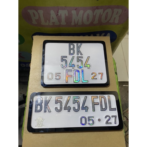 Jual PLAT MOTOR CUSTOM VESPA MIKA STIKER PUTIH HOLOGRAM 1 Psg