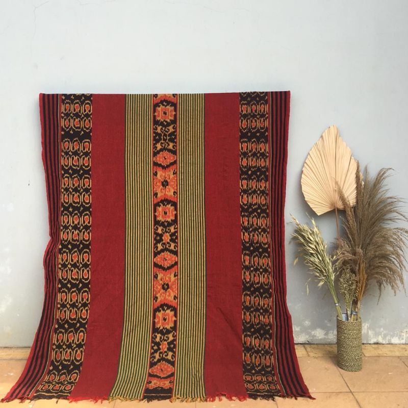 Jual KAIN TENUN ETNIK MOTIF SUMBA LOMBOK NTT TORAJA FLORES DAYAK TENUN