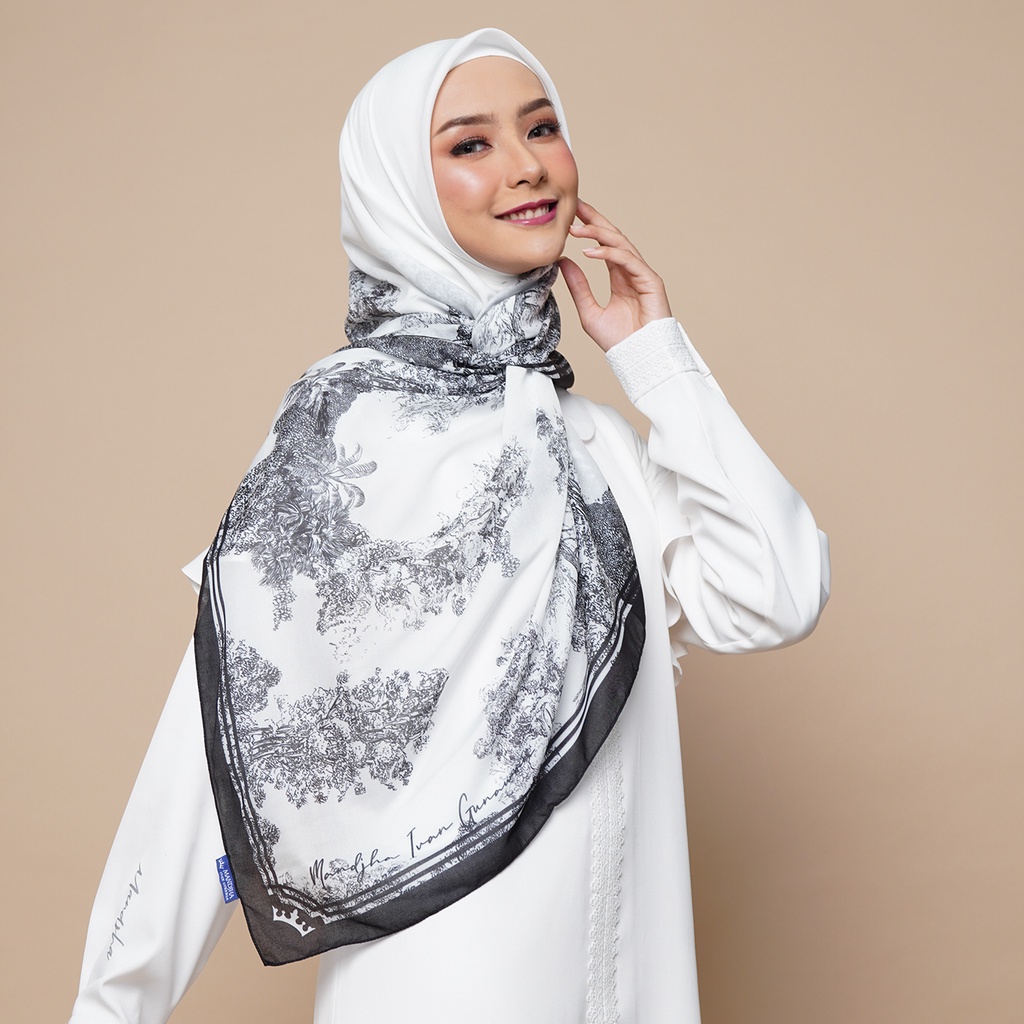 Jual Mandjha Tropical Scarf Black By Ivan Gunawan Jilbab Hijab Segi