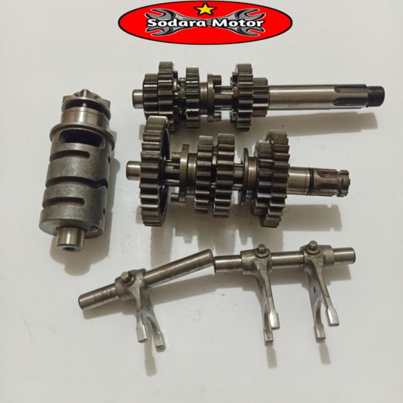 Jual Gigi Rasio Set Gearbox Ratio Bajaj Pulsar135 Original Shopee