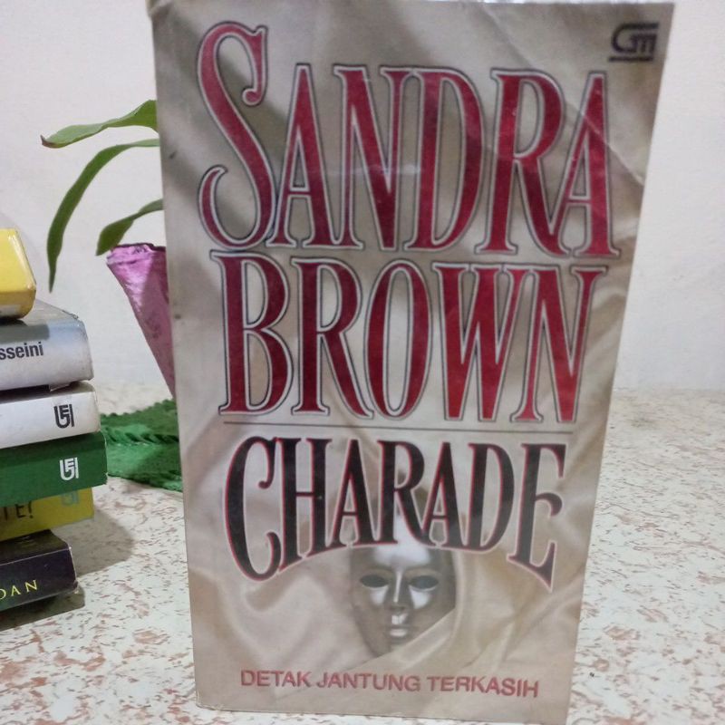 Jual Buku Second Novel Sandra Brown Charade Detak Jantung Terkasih