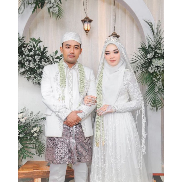 Jual Jasa Edit Foto Tanpa Cetak Pengantin Adat Sunda Pasangan