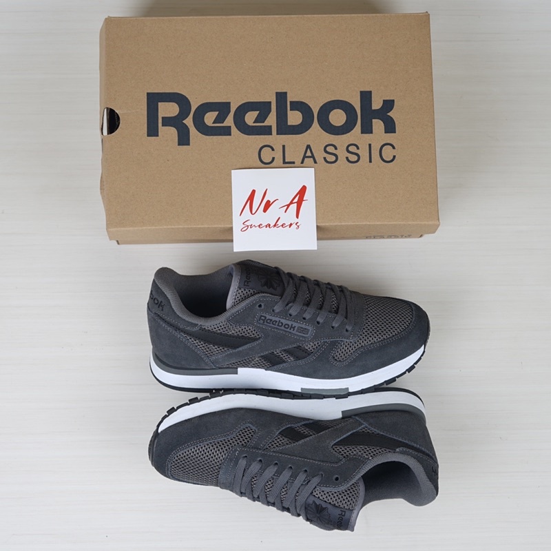 Jual NRA Rebook Classic Utility Carbon Grey Sepatu Olahraga Pria