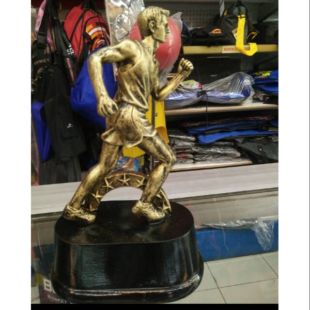 Jual Trophy Piala Patung Lari Shopee Indonesia