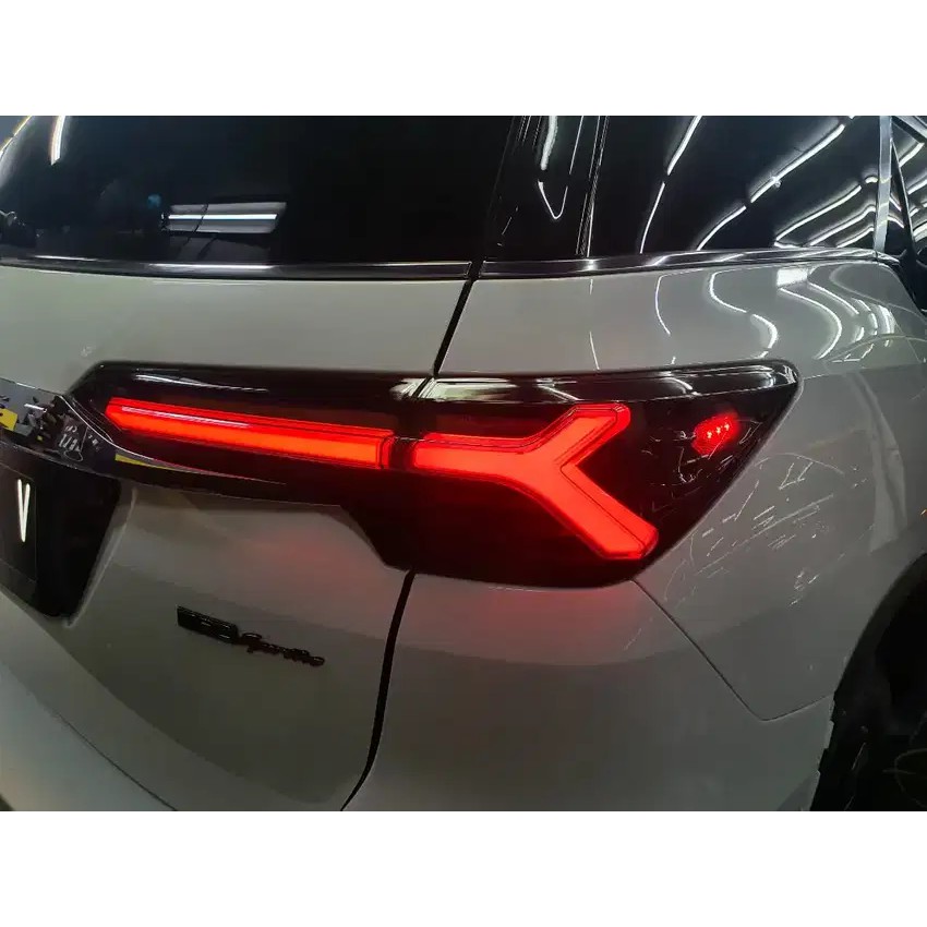 Jual Stop Lamp Toyota Fortuner Vrz 2016 ON Lambo Style Light Bar