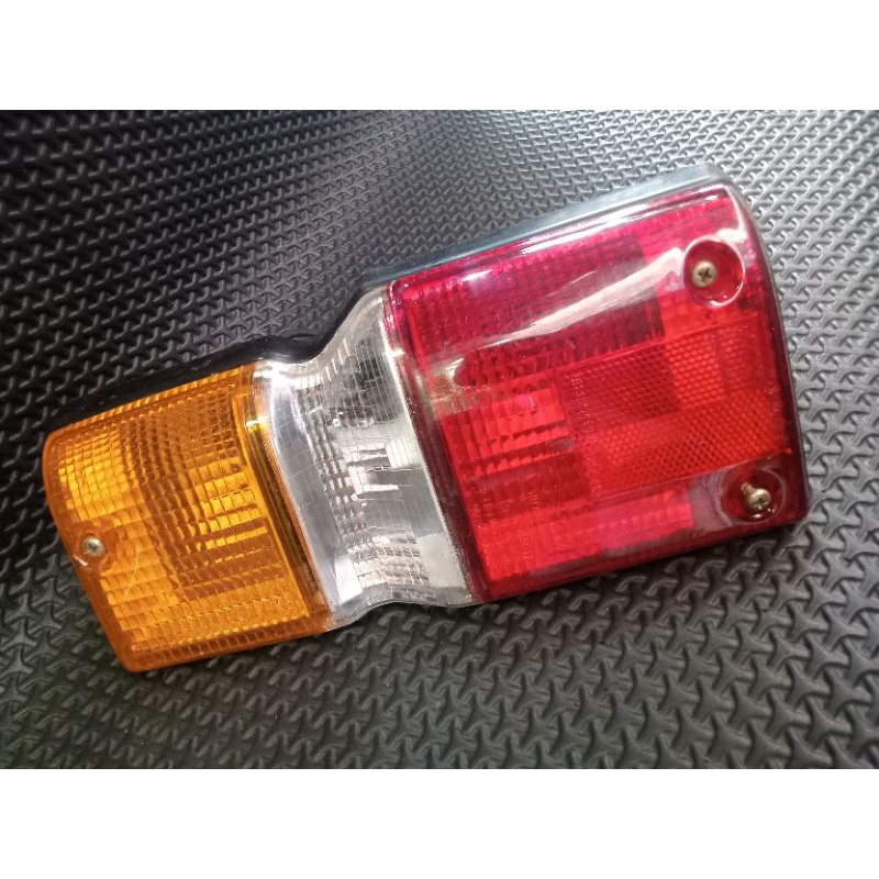 Jual Tail Light Stoplamp Lampu Belakang Kanan Daihtsu Feroza Taft Gt