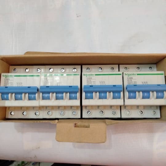 Jual Mcb 16A Schneider 3Phase Biru Original Pln Shopee Indonesia