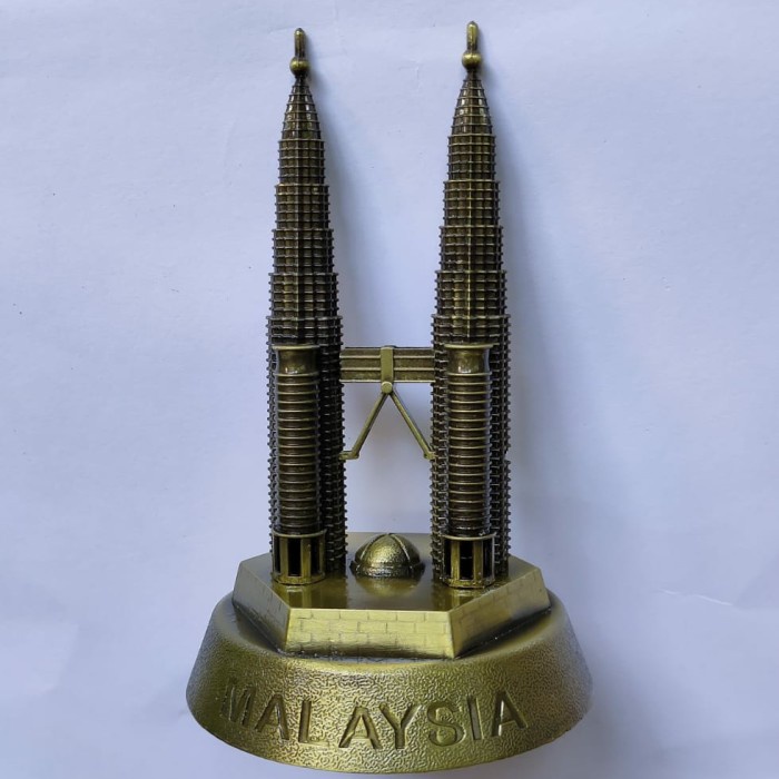 Jual Miniatur Petronas Twin Tower Souvenir Dari Negara Malaysia