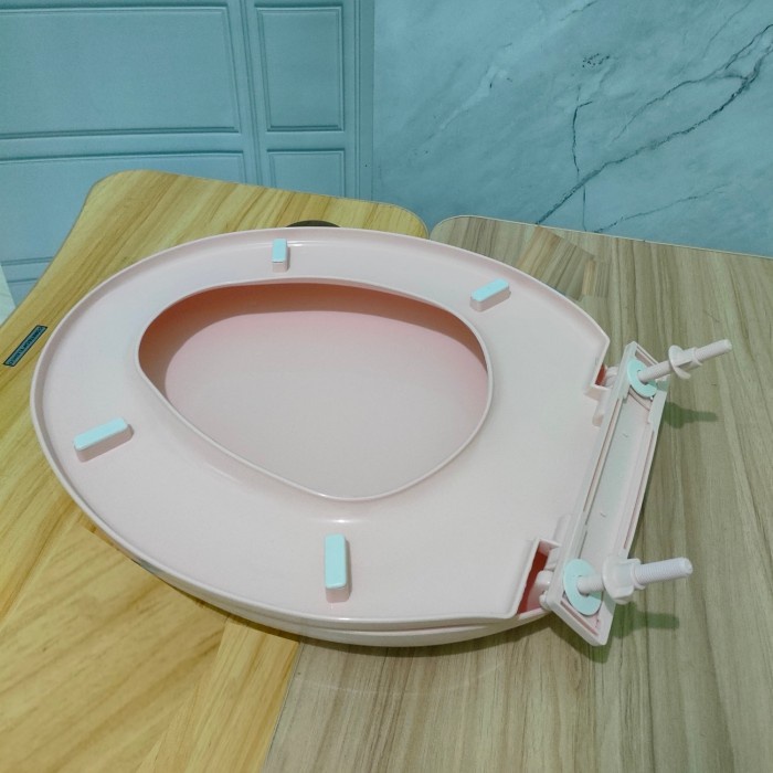 Jual Ready Tutup Closet Duduk Toilet Cover Universal Pink TOTO AMSTAD