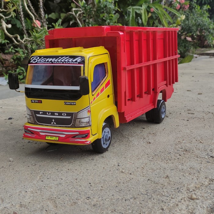 Jual Miniatur Mobil Mainan Truk Oleng Kayu Truck Isuzu Canter Besar