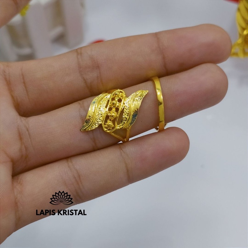 Jual Cincin Wanita Accesories Crystal Perhiasan Motif Menurun Model