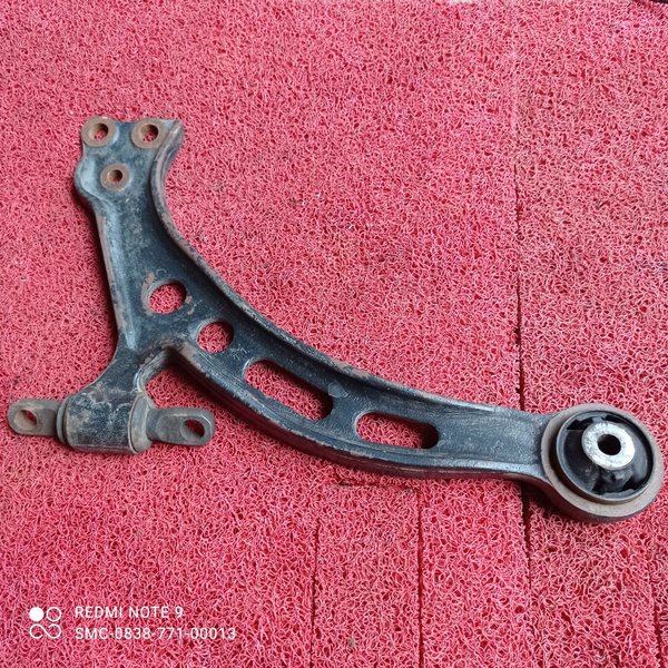 Jual Lower Arm Sayap Bawah Roda Depan Bagian Kiri L Toyota Harrier Gen