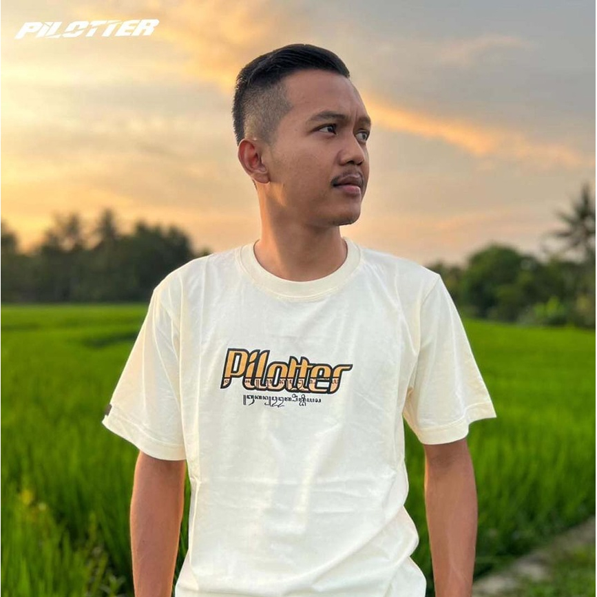 Jual Kaos Pilotter Wayang Cream Original Kaos Pilotter Racing Wayang