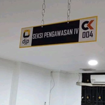 Jual Papan Nama Akrilik Gantung Atau Tempel Custom Rantai Uluran Cm