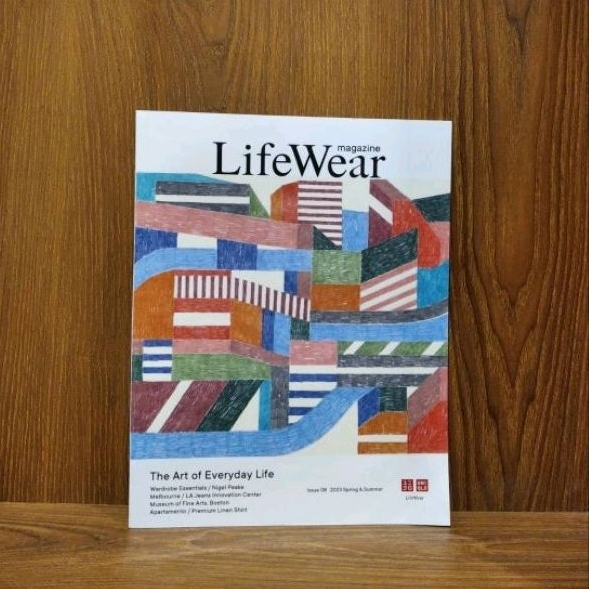 Jual Majalah UNIQLO LifeWear Magazine Issue 08 2023 Spring Summer