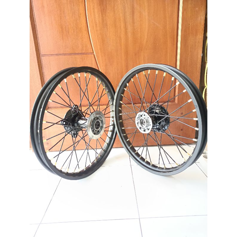 Jual Sepaket Velg Tromol Scarlett Zox Premium Crf 150 Velg Rossi Sprint