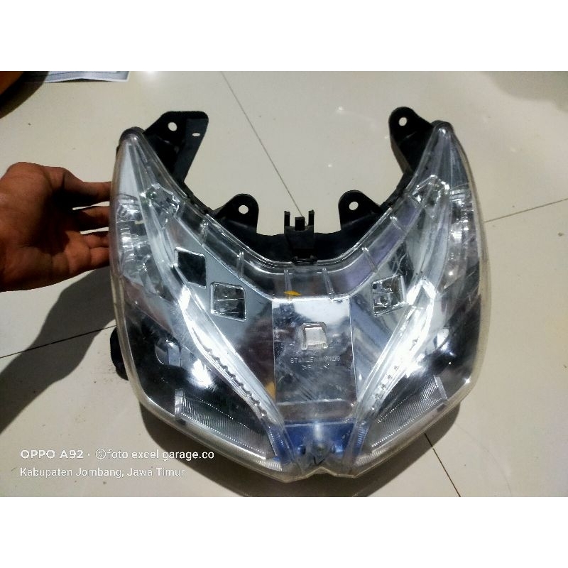 Jual Lampu Depan Headlamp Vario 110 Fi Original Ahm Honda Shopee