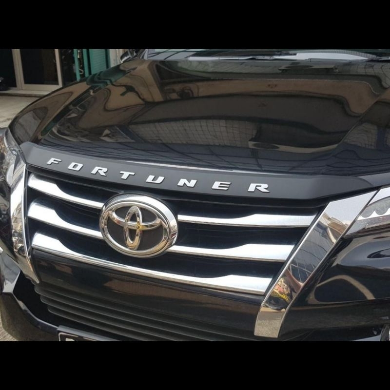 Jual List Hodlist Depan Bumper Kap Mesin Toyota All New Fortuner Vrz