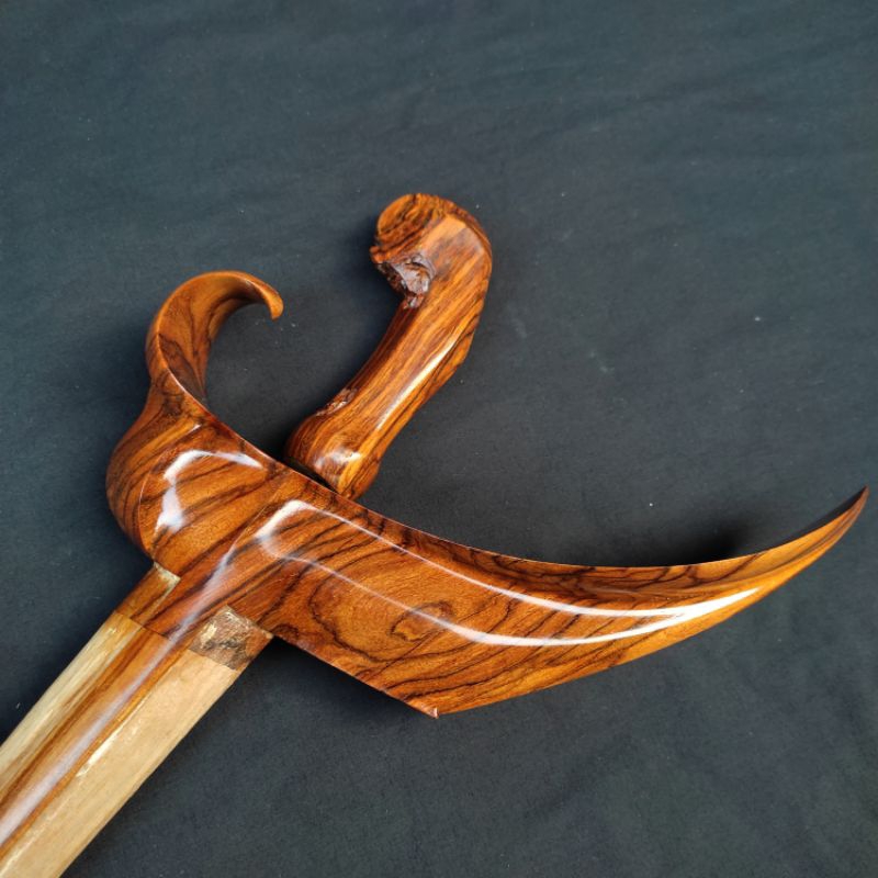 Jual Warangka Keris Ladrang Gaya Surakarta Bahan Kayu Gaharu Garap