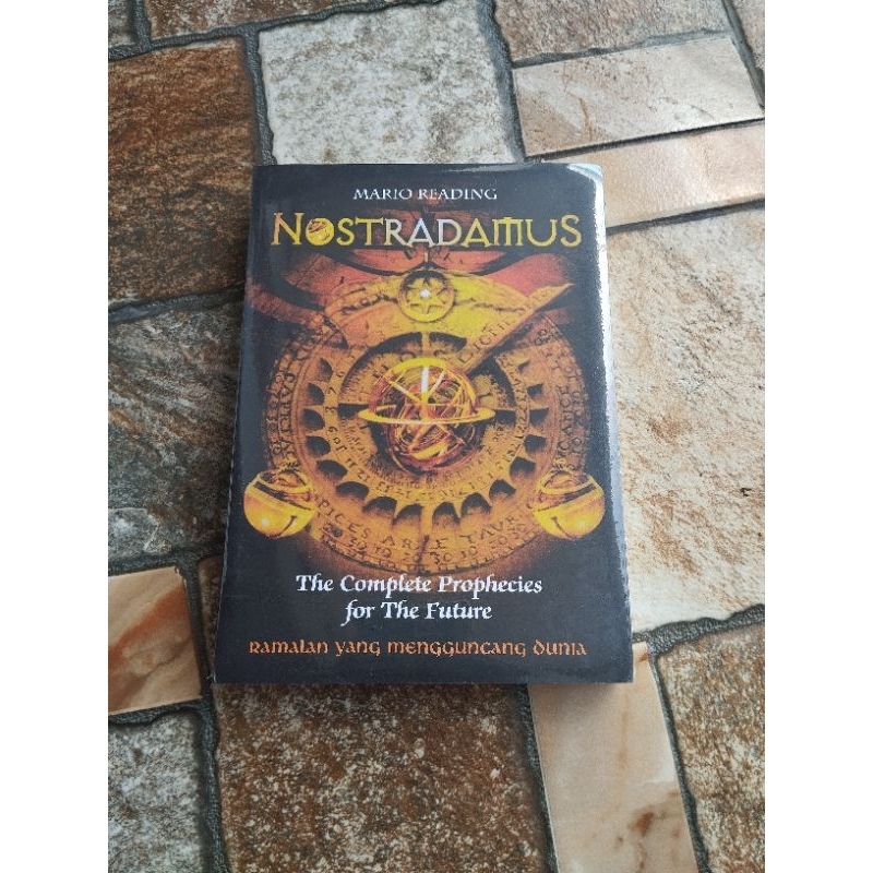 Jual Buku Nostradamus Ramalan Yang Mengguncang Dunia Mario Reading