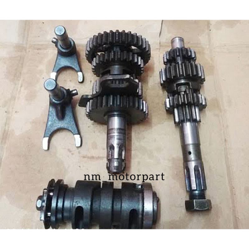 Jual Gearbox Gir Gigi Rasio Transmisi Suzuki Smash 110 Bekas Original