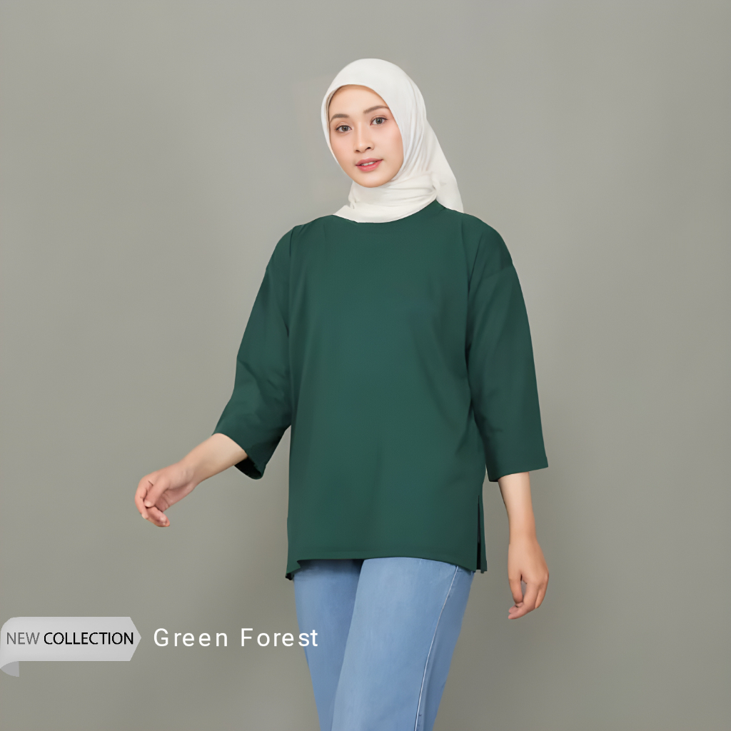 Jual Baju Kaos Polos Oversize Hijab Wanita Warna Hijau Botol Tangan