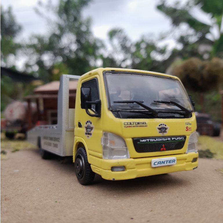 Jual Miniatur Truck Mitsubishi Fuso Canter Towing Junk Rosok Shopee