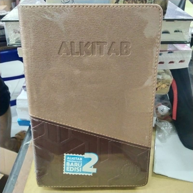 Jual ALKITAB Kristen Baru TB2 064 TI Big Letter Geometri Huruf Besar