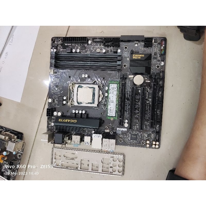 Jual Mainboard Gigabyte B M Ddr Procsesor Core I Ssd M Sata