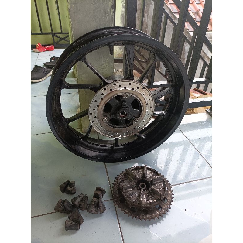 Jual Velk Velg Belakang Set R V Xsr Mt Original Copotan Shopee