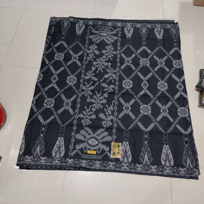 Jual Sarung Wadimor Motif Bali 555 Hitam Terbaru Shopee Indonesia