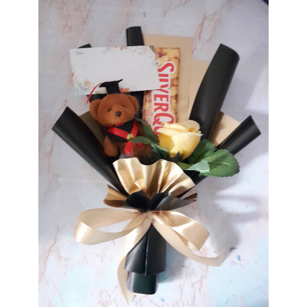 Jual Bouquet Wisuda Single Silverqueen 58gr Plus Boneka Wisuda Mini