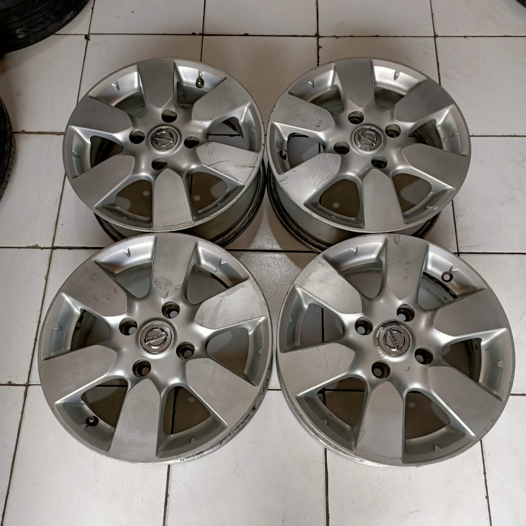 Jual Velg Mobil Bekas Oem Livina Ring Pcd X Lebar Et