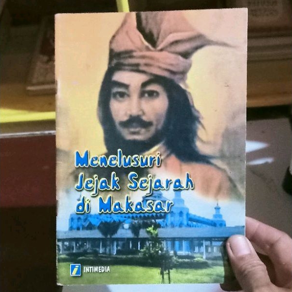 Jual Buku Menelusuri Jejak Sejarah Di Makasar Shopee Indonesia