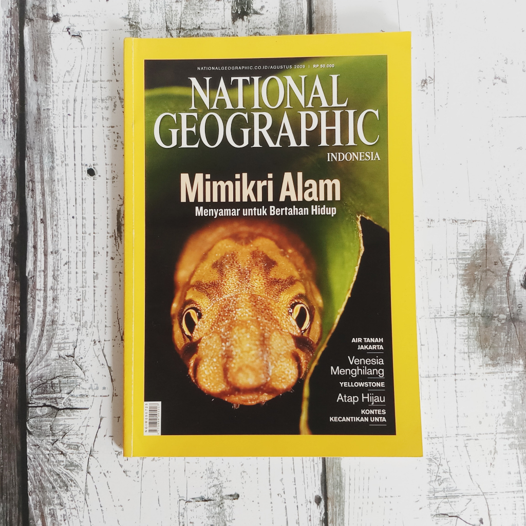 Jual Majalah National Geographic Indonesia Menyamar Untuk Bertahan