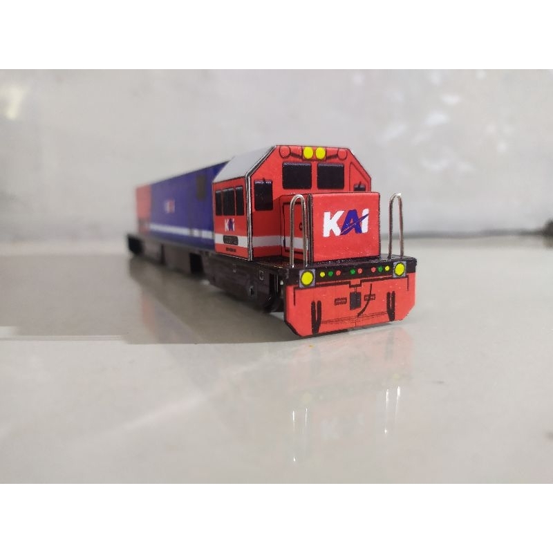 Jual Mainan Miniatur Kereta Api Lokomotif Cc Merah Biru Shopee