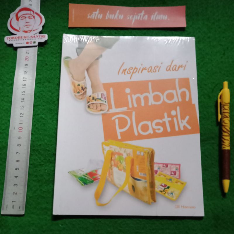 Jual Buku Inspirasi Dari Limbah Plastik By Ulli Hermono Shopee Indonesia