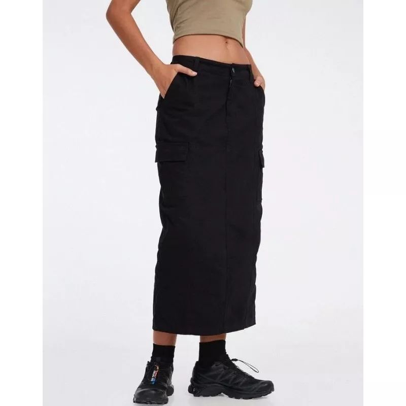 Jual Rok Cargo Jeans Hitam A Line Slit Belah Belakang Highwaist