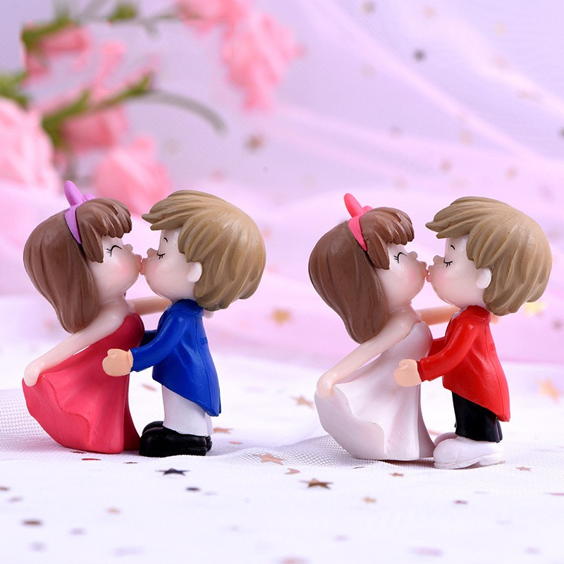 Jual MINIATUR FIGURE COUPLE KISS Shopee Indonesia