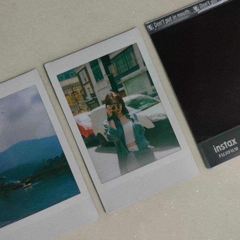 Jual SATU HARI JADI Cetak Foto Polaroid Paper Instax Fujifilm Asli