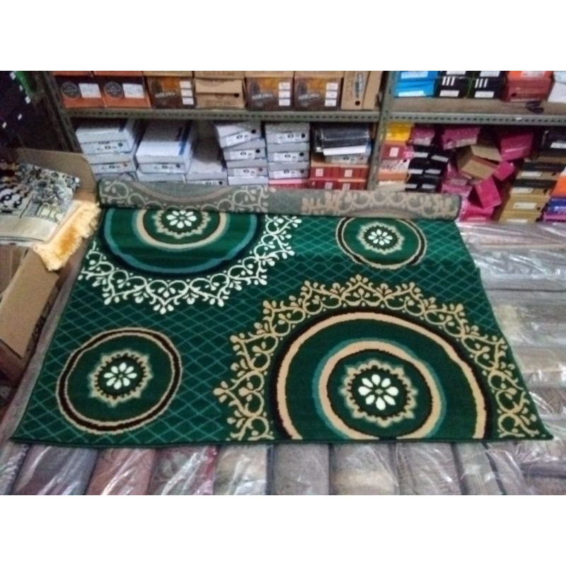 Jual Karpet Permadani Merek Moderno Standar Ukuran 160 X 210 CM Dengan