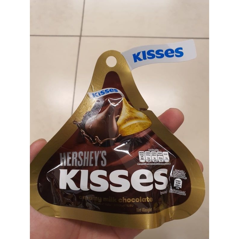 Jual Hershey S Kisses Creamy Milk Chocolate Almond Cookies Cream Gr