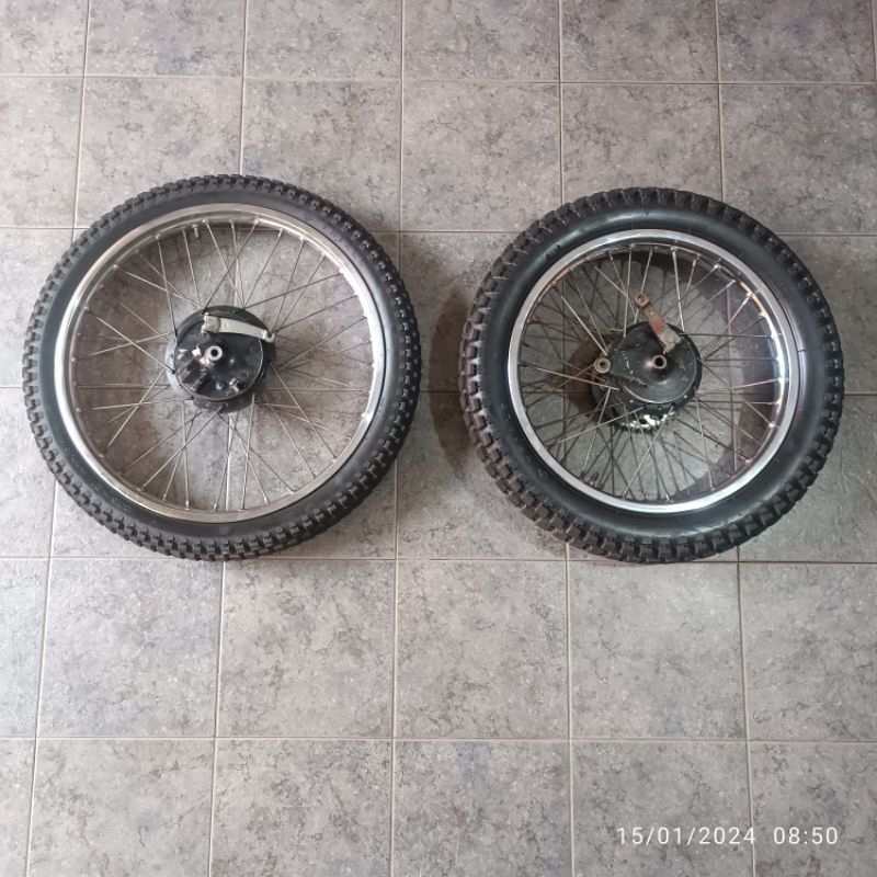 Jual Wheel Set Tromol Depan Belakang Suzuki Ts Original Shopee