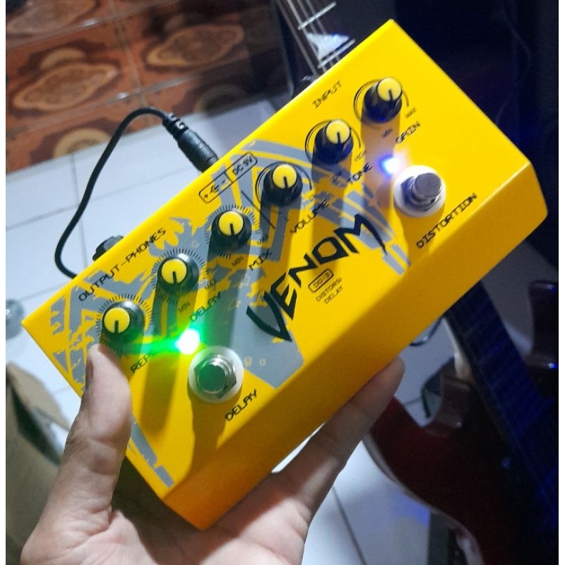 Jual Efek Gitar Listrik Venom Distorsi Dan Delay Bonus Adaptor Pick